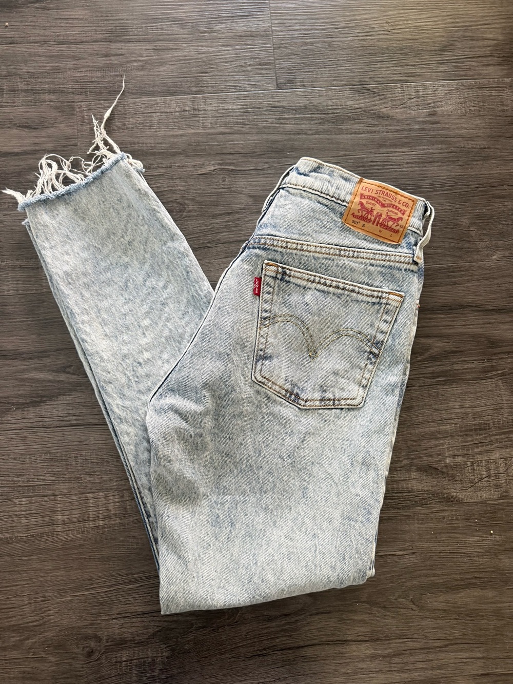 Levi's Light Blue Denim Jeans with Frayed Hem